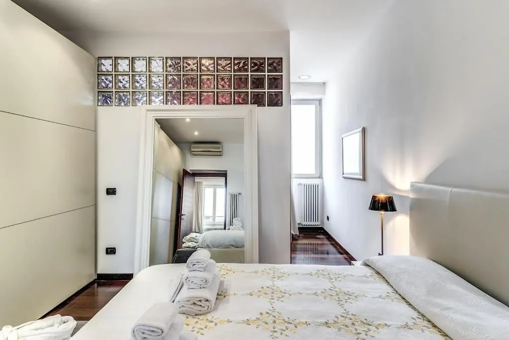 Apartment Vatican Lux Domus Di Rienzo Rome Italy