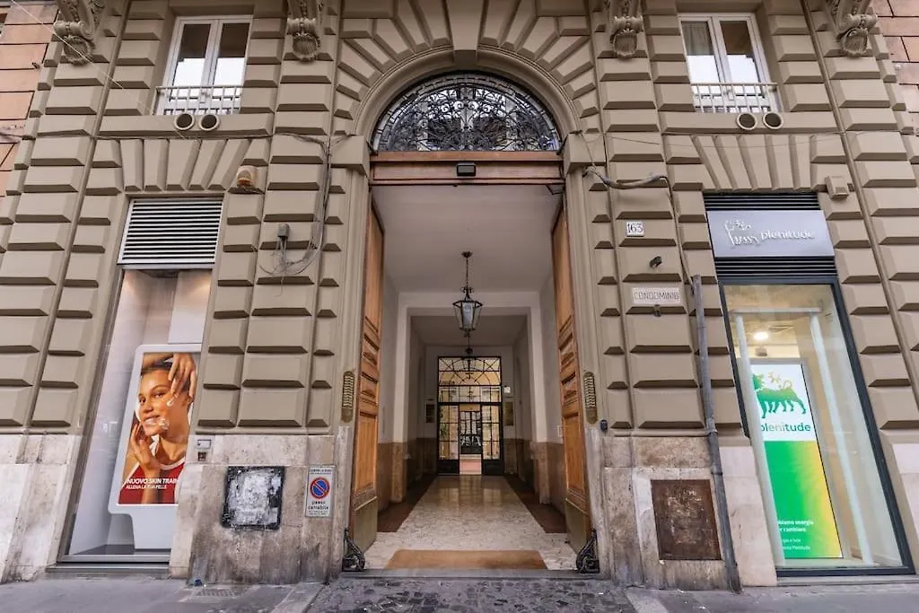 Vatican Lux Domus Di Rienzo Rome